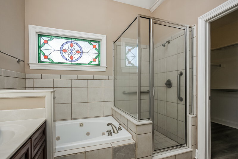 1,880/Mo, 3045 Roseleigh Dr Southaven, MS 38672 Main Bathroom View 2