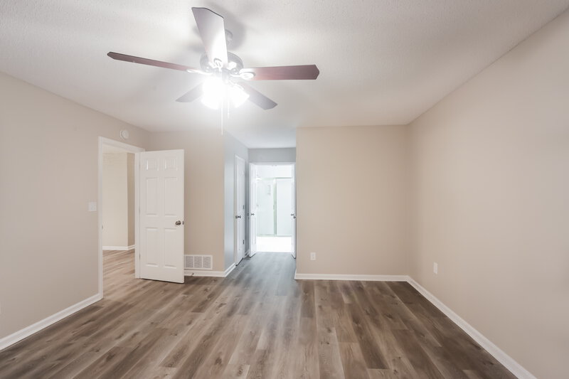 2,080/Mo, 442 Fairway Oaks Dr Hernando, MS 38632 Main Bedroom View