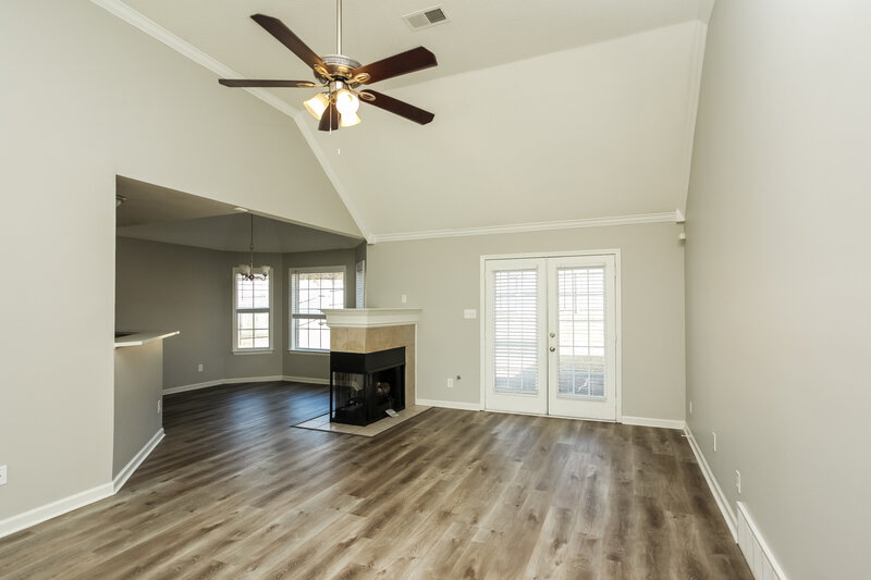 2,395/Mo, 1034 Mossy Knoll Dr Cordova, TN 38018 Living Room View