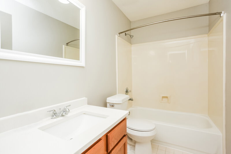 2,395/Mo, 1034 Mossy Knoll Dr Cordova, TN 38018 Bathroom View