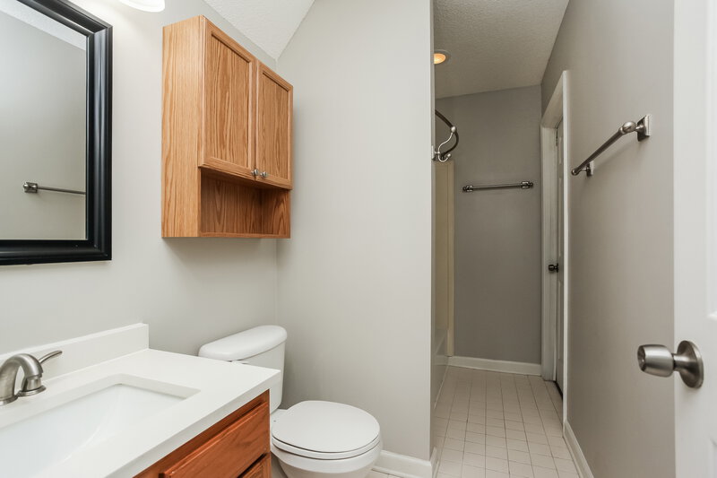 2,395/Mo, 1034 Mossy Knoll Dr Cordova, TN 38018 Bathroom View 3