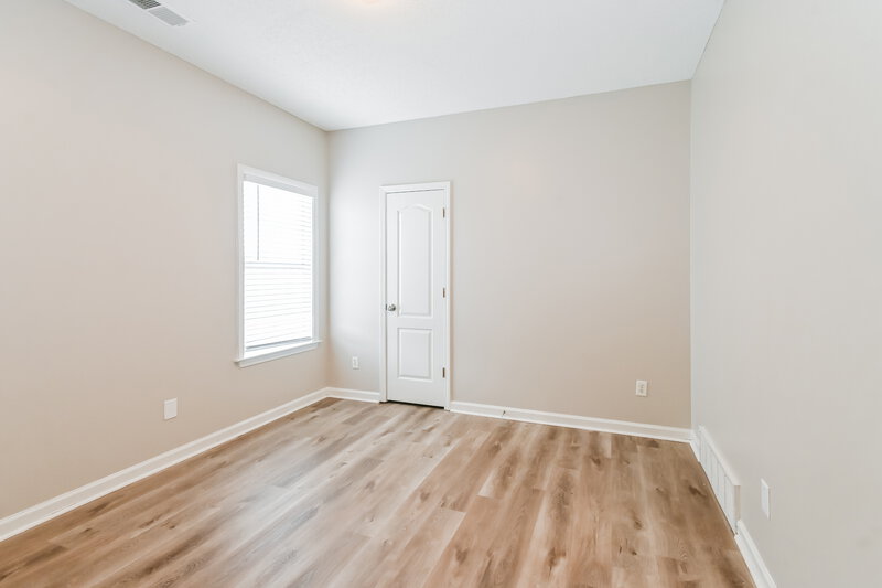 1,735/Mo, 10345 Autumn View Cv Cordova, TN 38018 Bedroom View 3