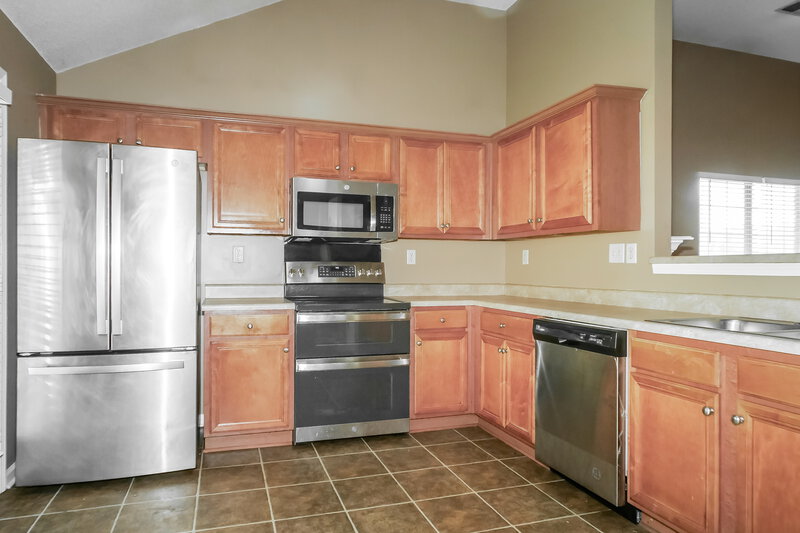 2,070/Mo, 4941 Wemberley Dr Memphis, TN 38125 Kitchen View 2