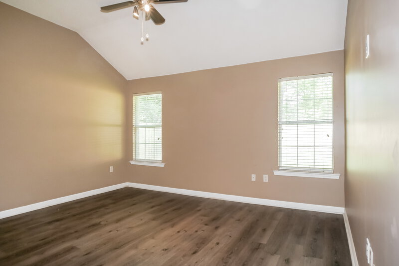 2,070/Mo, 4941 Wemberley Dr Memphis, TN 38125 Main Bedroom View