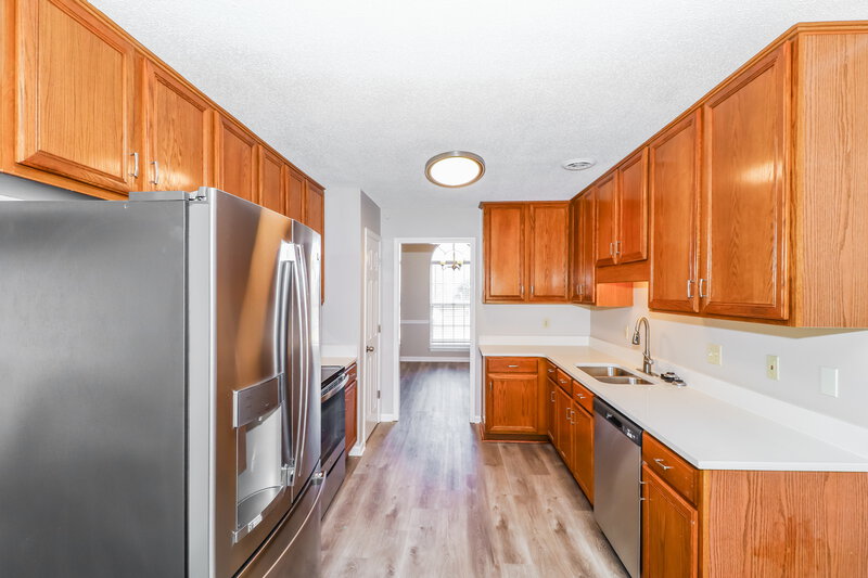 1,930/Mo, 4509 Meadow Cliff Dr Memphis, TN 38125 Kitchen View 2