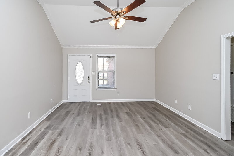 1,655/Mo, 9903 Allen Pkwy N Olive Branch, MS 38654 Living Room View