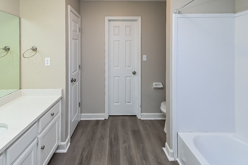 1,655/Mo, 9903 Allen Pkwy N Olive Branch, MS 38654 Main Bathroom View