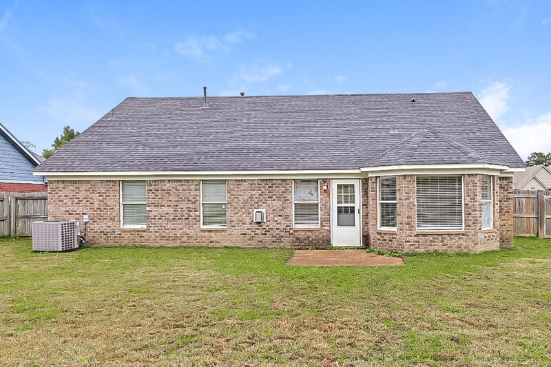 1,560/Mo, 6093 Wills Way Circle S Walls, MS 38680 Rear View