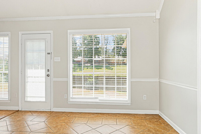 1,755/Mo, 55 Lakewood Cv Oakland, TN 38060 Breakfast Nook View