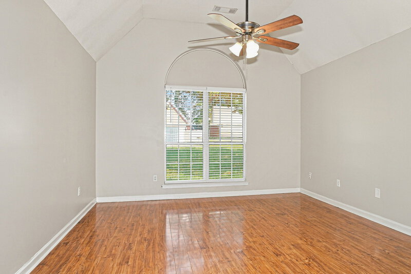 1,755/Mo, 55 Lakewood Cv Oakland, TN 38060 Primary Bedroom View
