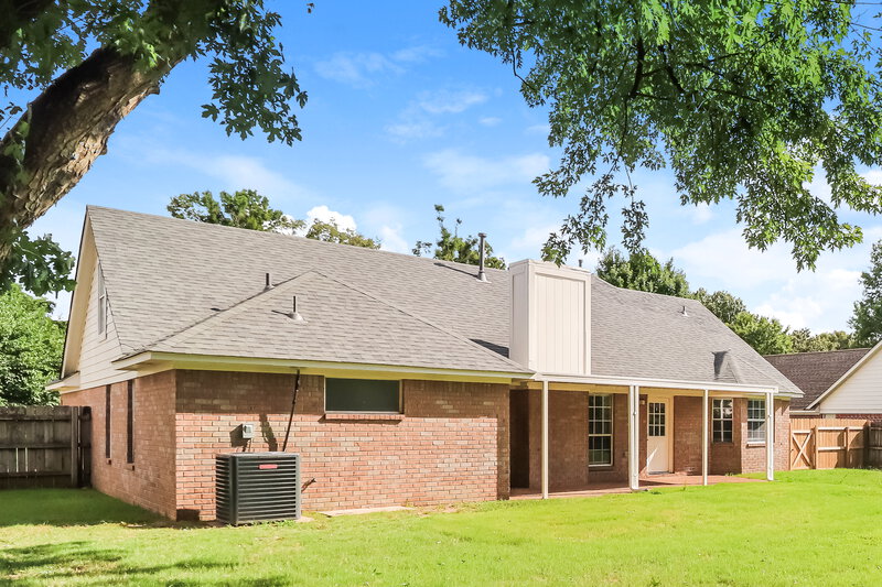 2,195/Mo, 6752 Oakmoor Cir S Bartlett, TN 38135 Rear View 2