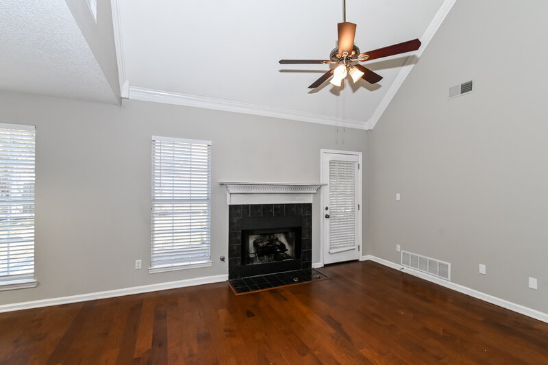 2,970/Mo, 1950 Pecan Ln N Southaven, MS 38671 Living Room View