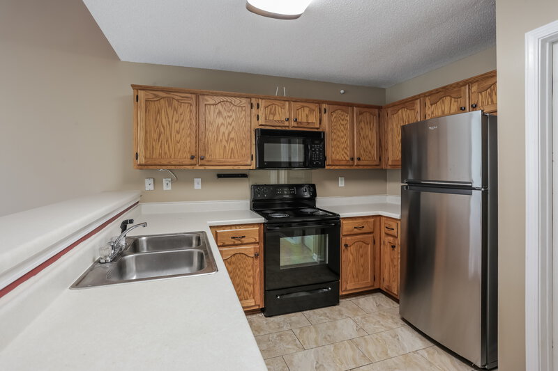 3,060/Mo, 950 Lakemont Cv Southaven, MS 38672 Kitchen View