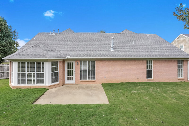 3,060/Mo, 950 Lakemont Cv Southaven, MS 38672 Rear View