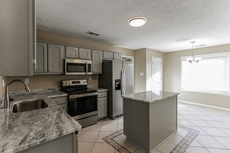 2,045/Mo, 5237 Sea Horse Dr Memphis, TN 38141 Kitchen View