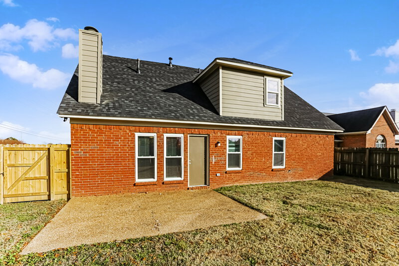 2,045/Mo, 5237 Sea Horse Dr Memphis, TN 38141 Rear View