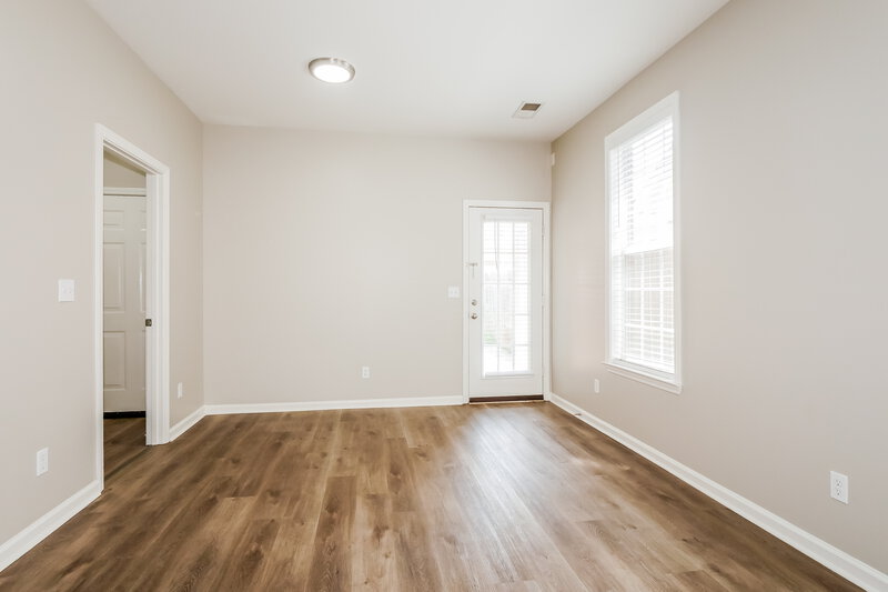 1,960/Mo, 8565 Griffin Park Dr Cordova, TN 38018 Dining Room View 2