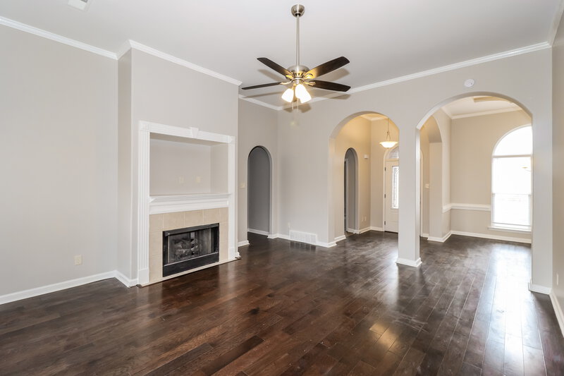 2,105/Mo, 1418 Leery Cv Cordova, TN 38016 Living Room View 2