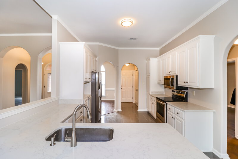 2,105/Mo, 1418 Leery Cv Cordova, TN 38016 Kitchen View 2