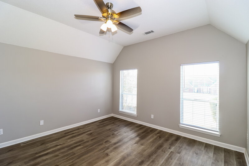 1,920/Mo, 50 Lakewood Dr Oakland, TN 38060 Main Bedroom View