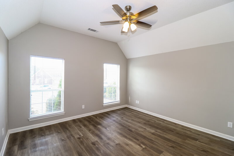 1,920/Mo, 50 Lakewood Dr Oakland, TN 38060 Main Bedroom View 2
