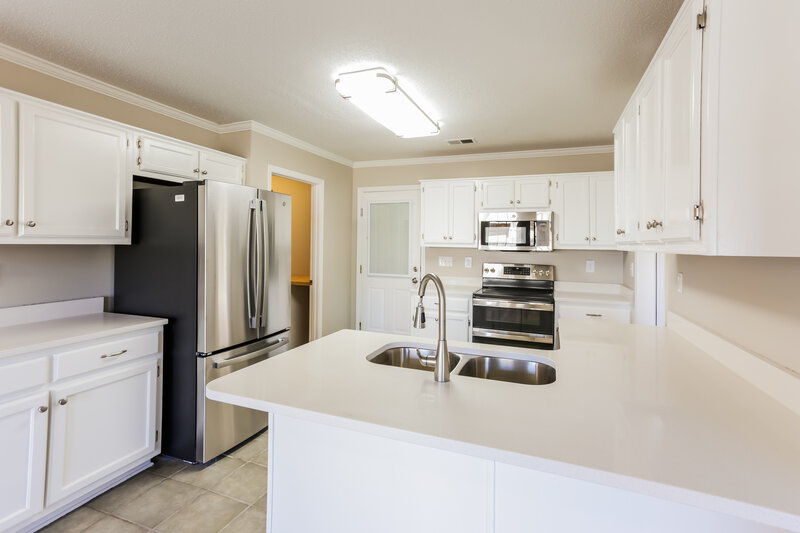 3,000/Mo, 1608 Drake Cv W Hernando, MS 38632 Kitchen View 2
