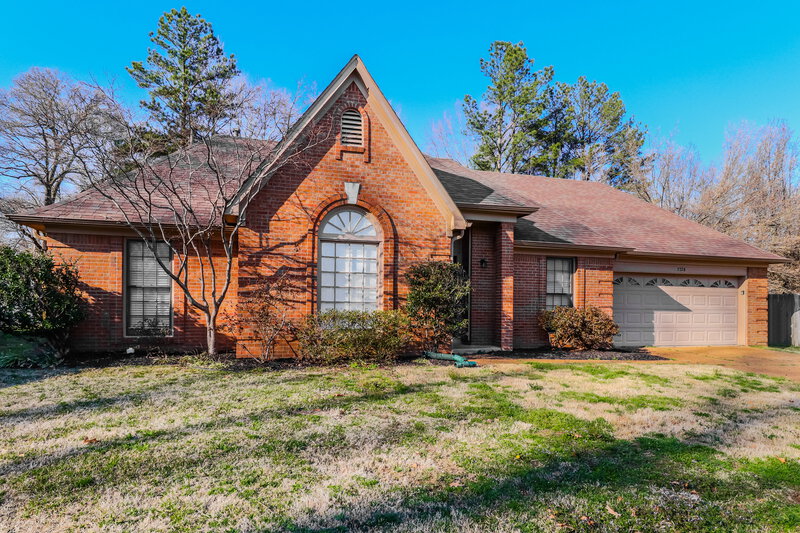 1,810/Mo, 7728 Clover Run Cv Memphis, TN 38016 Front View
