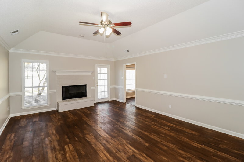 1,810/Mo, 7728 Clover Run Cv Memphis, TN 38016 Living Room View