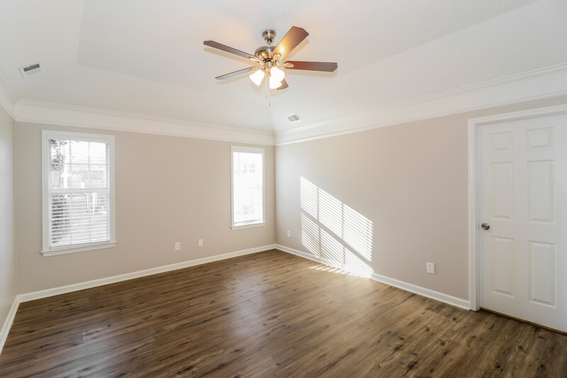 1,810/Mo, 7728 Clover Run Cv Memphis, TN 38016 Main Bedroom View