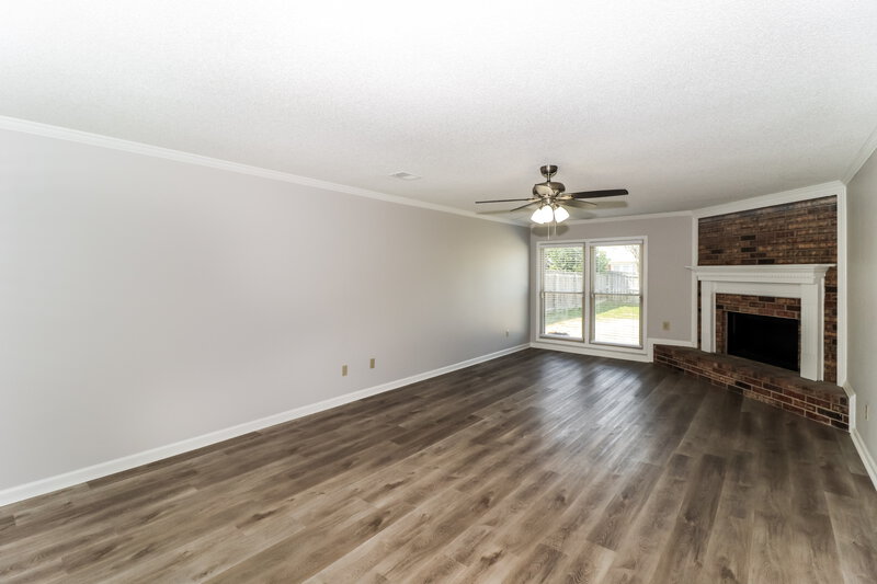 2,080/Mo, 7620 Dexter Hollow Dr Cordova, TN 38016 Living Room View