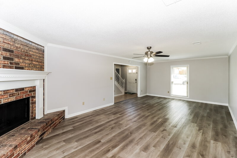 2,080/Mo, 7620 Dexter Hollow Dr Cordova, TN 38016 Living Room View 2