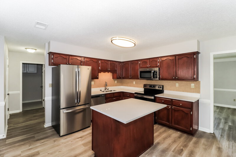 2,080/Mo, 7620 Dexter Hollow Dr Cordova, TN 38016 Kitchen View 2