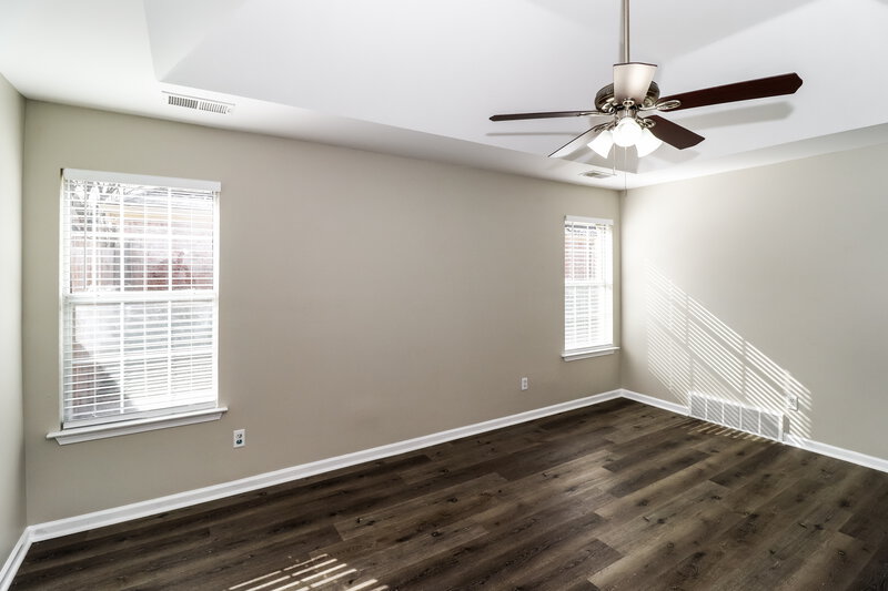 2,340/Mo, 5560 Mary Ln Arlington, TN 38002 Main Bedroom View