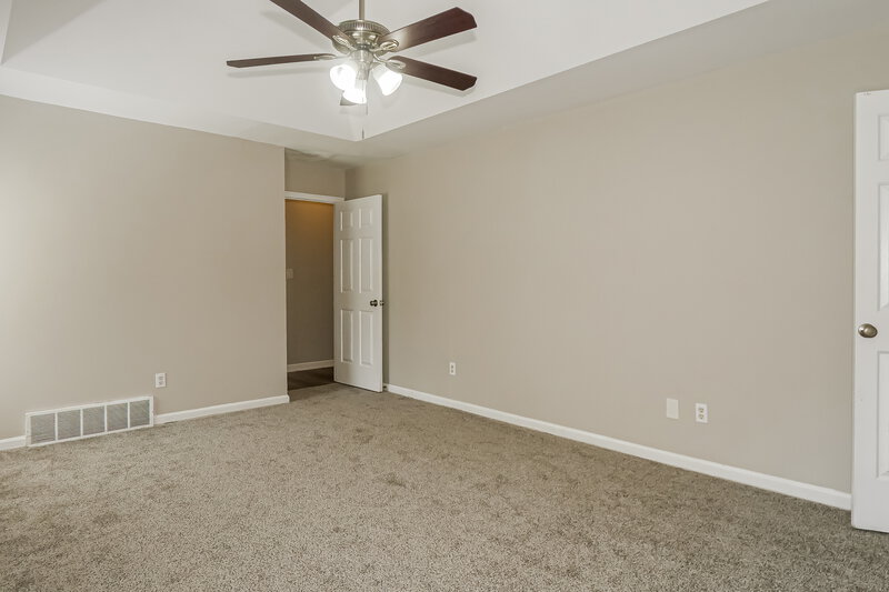 2,140/Mo, 5560 Mary Ln Arlington, TN 38002 Main Bedroom View