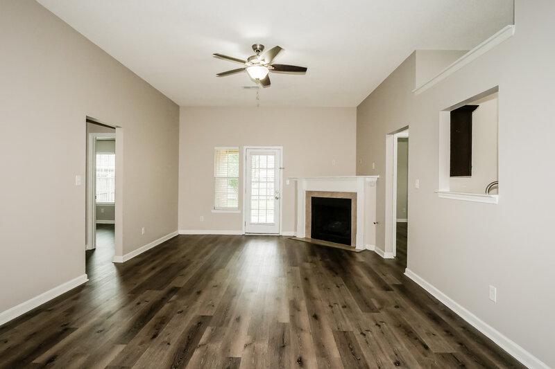1,890/Mo, 7959 Ridgedale Dr Olive Branch, MS 38654 Living Room View