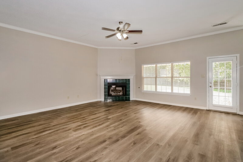 1,760/Mo, 4971 Trent Cv Bartlett, TN 38002 Living Room View 2