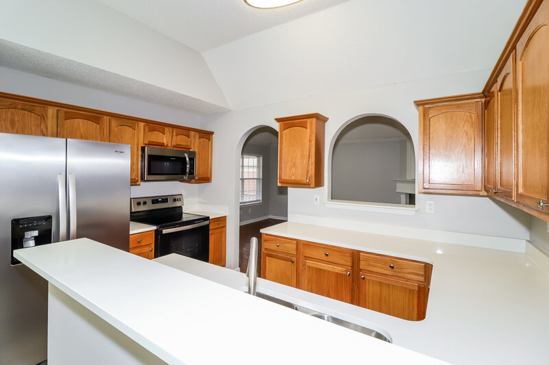 1,565/Mo, 10095 Cross Hill Dr Cordova, TN 38018 Kitchen View 2