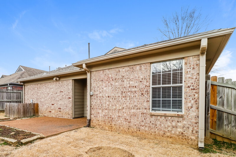 1,565/Mo, 10095 Cross Hill Dr Cordova, TN 38018 Rear View