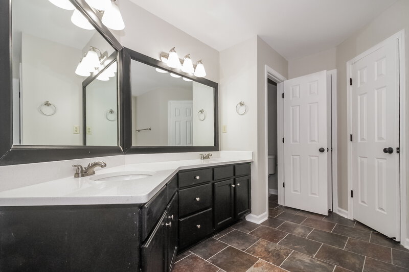 2,025/Mo, 7441 Drew Valley Bartlett, TN 38133 Main Bathroom View