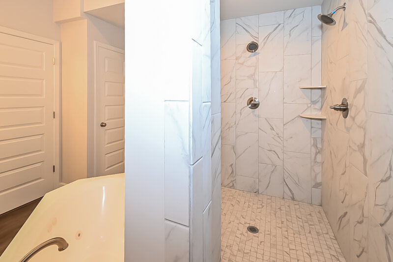 2,940/Mo, 8105 Aiden Rd Southaven, MS 38671 Bathroom View 2