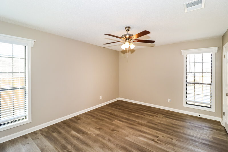 2,005/Mo, 5642 Crievewood Dr Memphis, TN 38135 Main Bedroom View