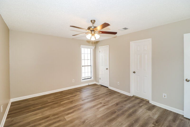 2,005/Mo, 5642 Crievewood Dr Memphis, TN 38135 Main Bedroom View 2