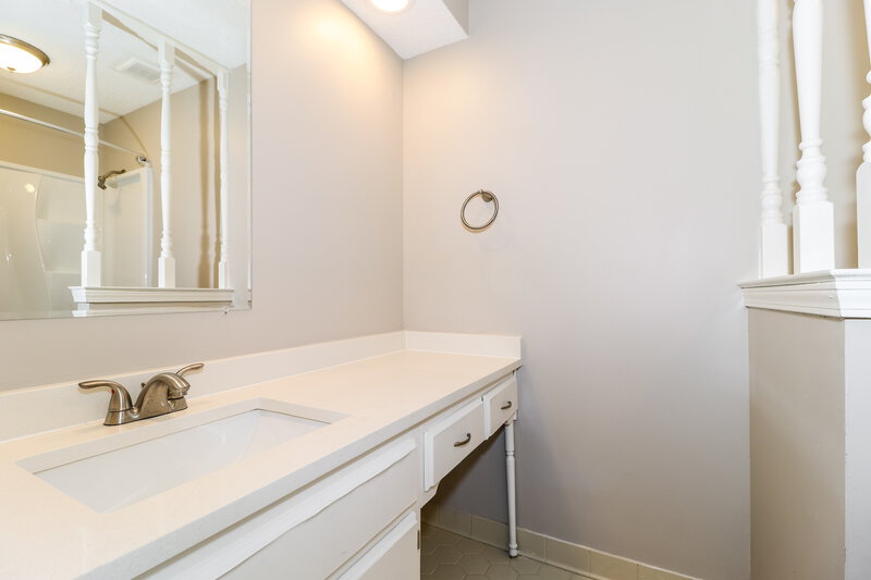 2,005/Mo, 5642 Crievewood Dr Memphis, TN 38135 Main Bedroom View 3