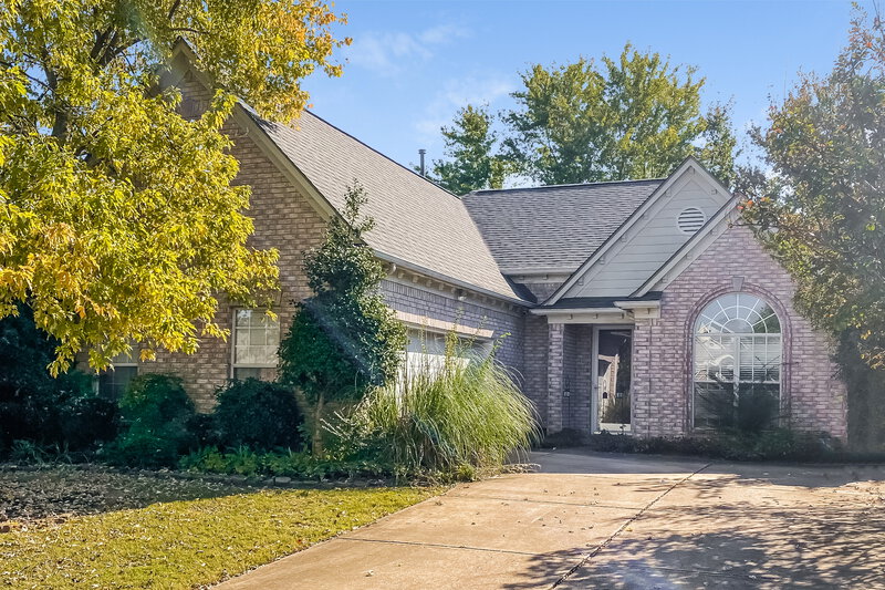 2,710/Mo, 8563 Shady Elm Dr Cordova, TN 38018 External View