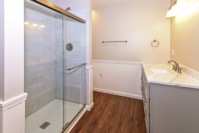 1,900/Mo, 4000 Windermere Dr Nesbit, MS 38651 Main Bathroom View