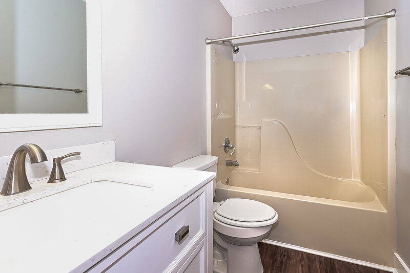 1,900/Mo, 4000 Windermere Dr Nesbit, MS 38651 Bathroom View