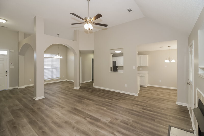 2,095/Mo, 200 Cameron Drive Oakland, TN 38060 Living Room View 3