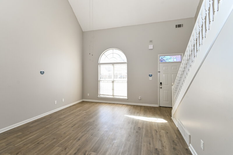 2,760/Mo, 8116 Port Douglas Dr Memphis, TN 38018 Living Room View 3