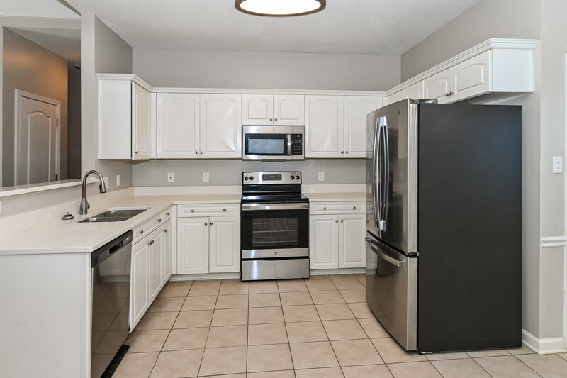 2,760/Mo, 8116 Port Douglas Dr Memphis, TN 38018 Kitchen View 3