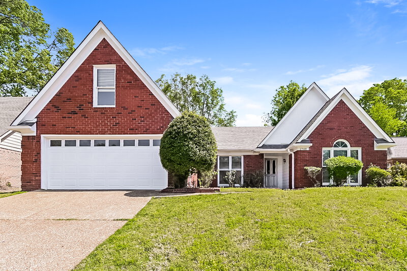 2,100/Mo, 1740 Meadow River Cv Cordova, TN 38016 External View